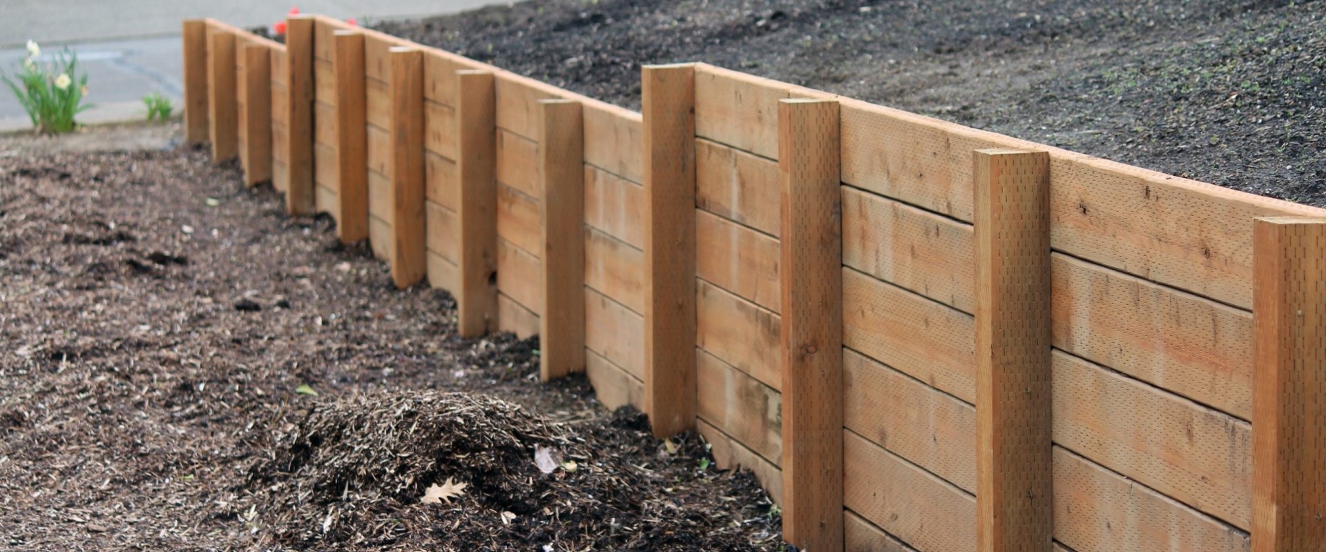 Fences vs Walls: Understanding the Differences