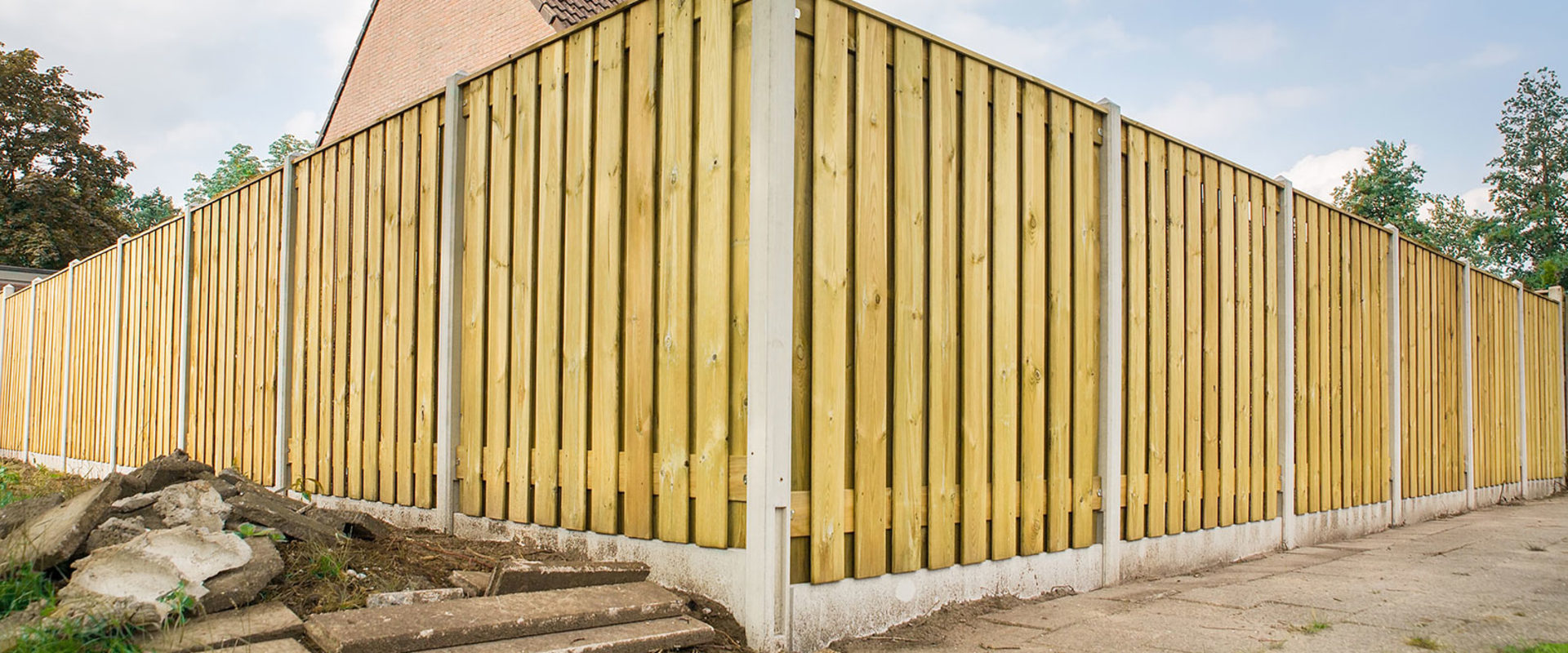 The Most Affordable and Creative Fence Ideas for Your Home